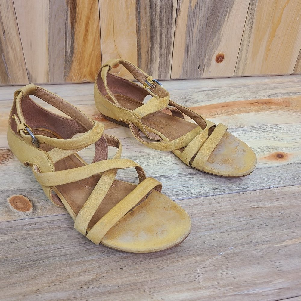 NAYA HILLARY  YELLOW LEATHER SANDALS